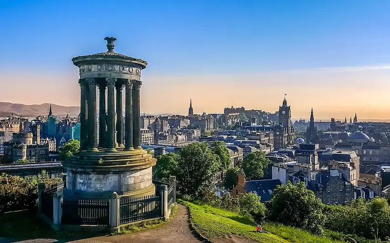 Edinburgh skyline with the castle and Old Town